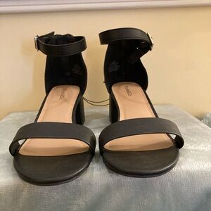 NWB Style & Co Black Heels Sophisticated Design, size 9
